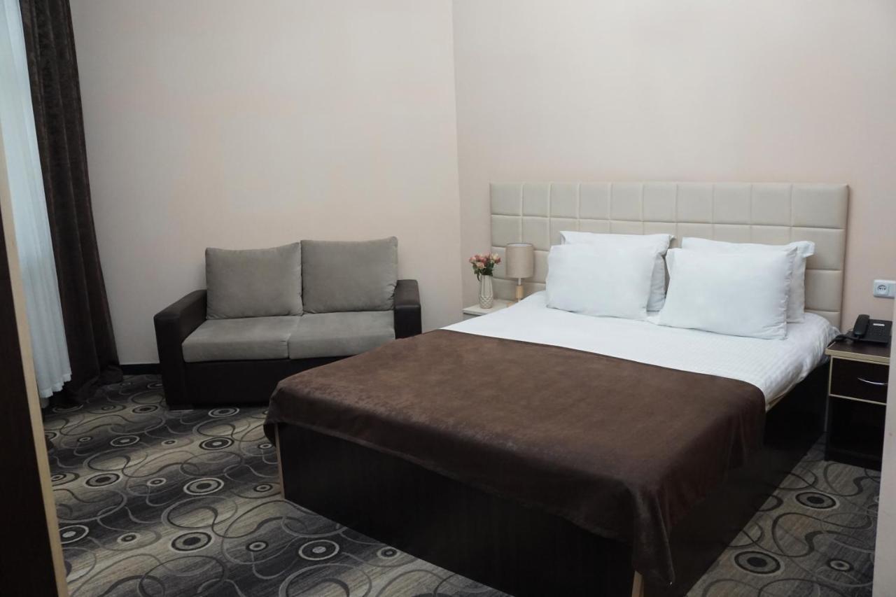 Nor Yerevan Hotel Exterior foto