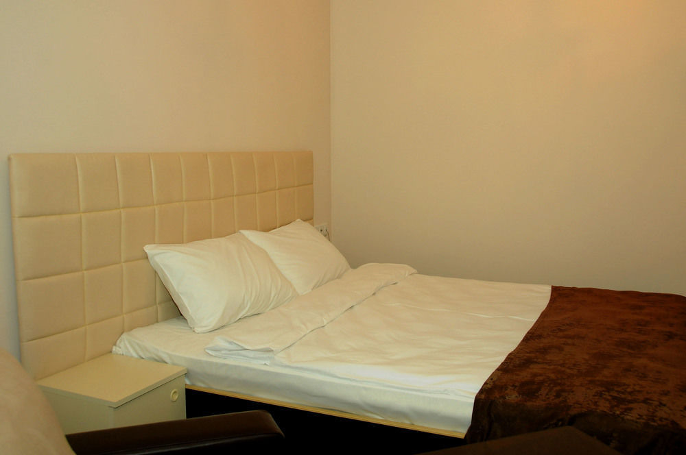 Nor Yerevan Hotel Exterior foto