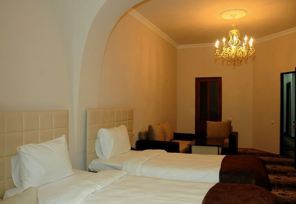 Nor Yerevan Hotel Exterior foto